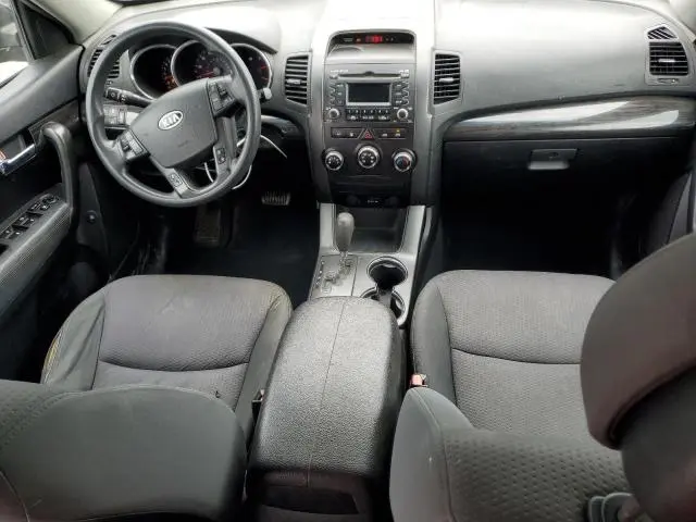 2012 KIA SORENTO BASE  