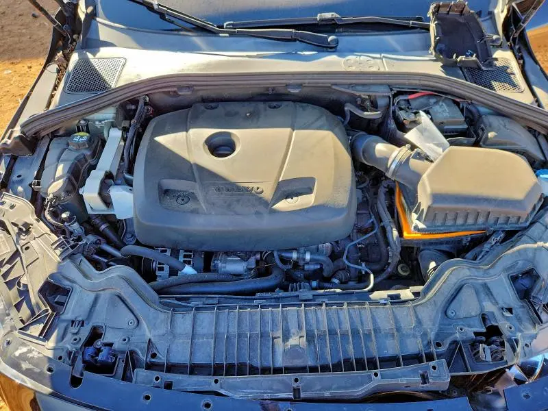 2017 VOLVO S60 PLATINUM  