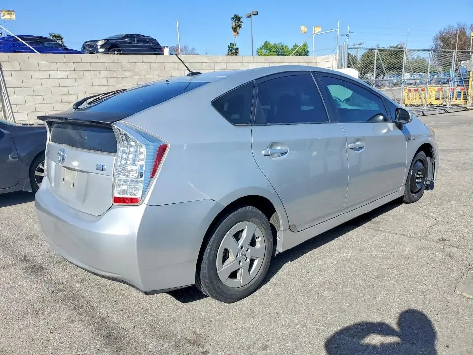 2011 TOYOTA PRIUS TWO  