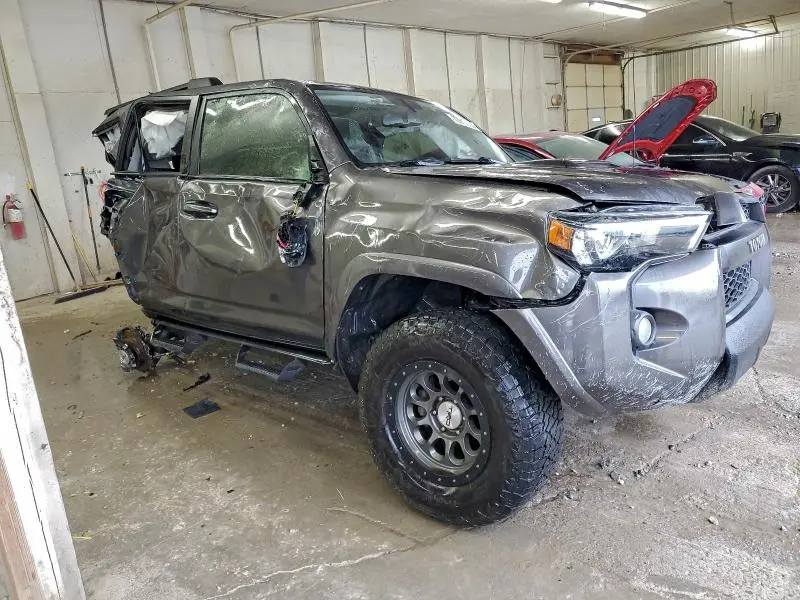 2018 TOYOTA 4RUNNER SR5/SR5 PREMIUM  