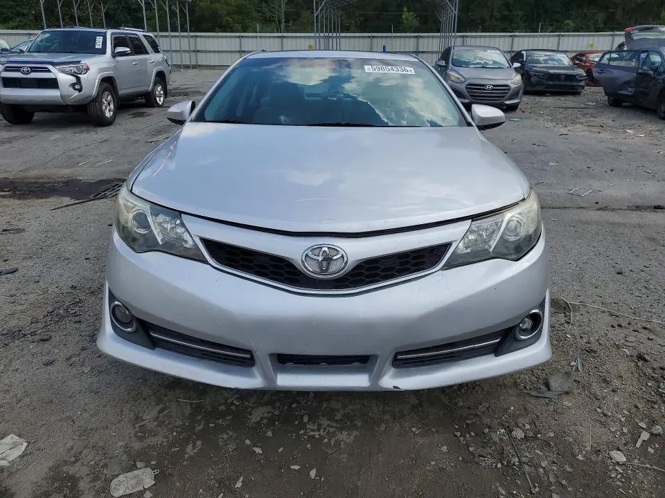 2014 TOYOTA CAMRY SE  