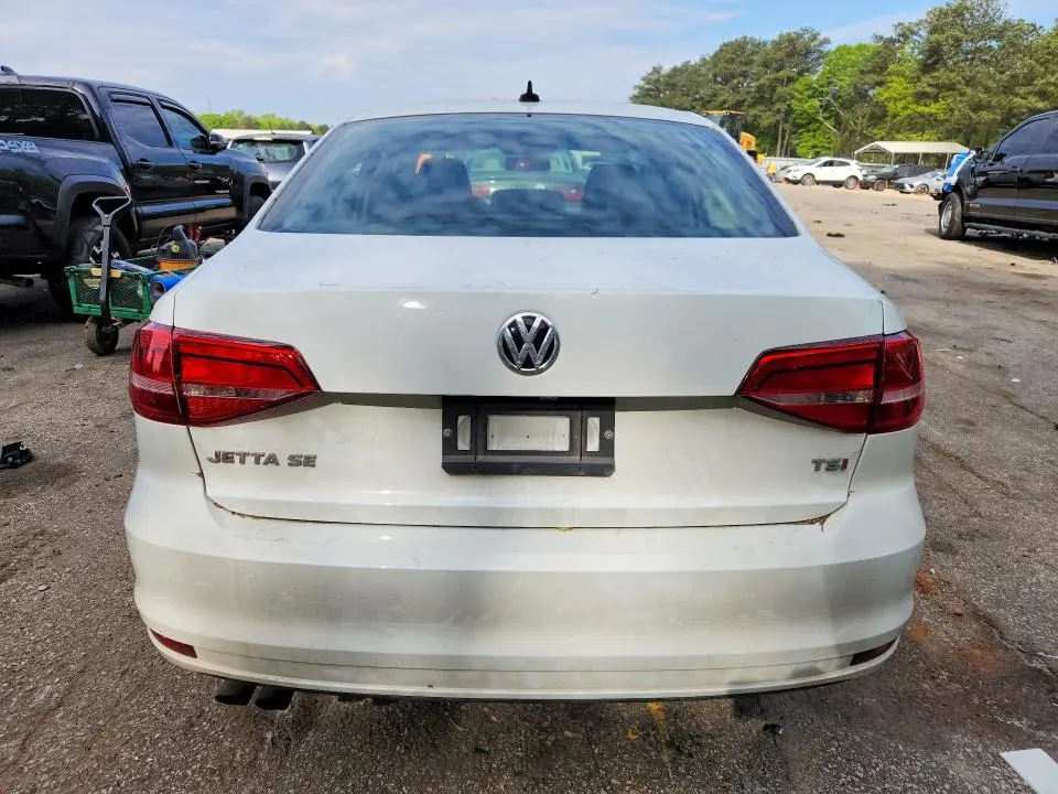 2017 VOLKSWAGEN JETTA SE  
