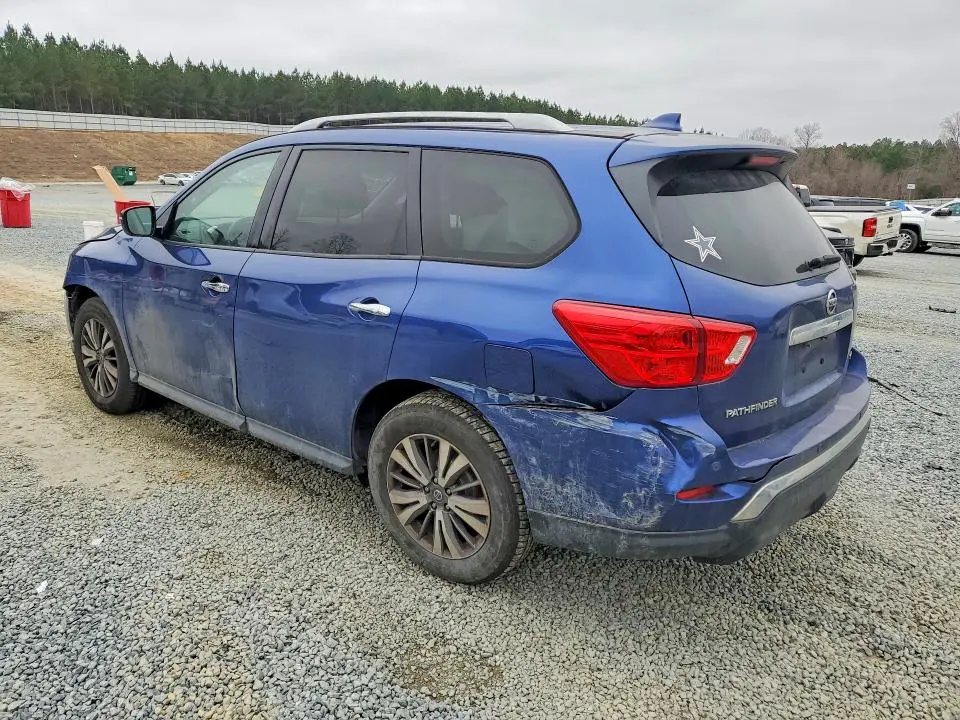 2019 NISSAN PATHFINDER SV  