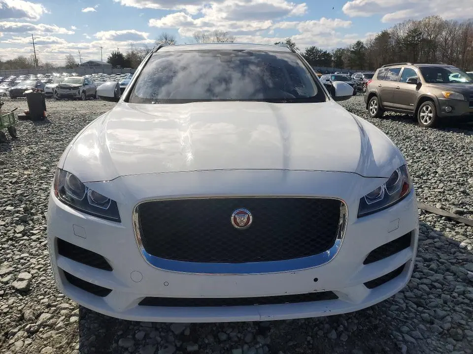 2018 JAGUAR F-PACE PREMIUM  