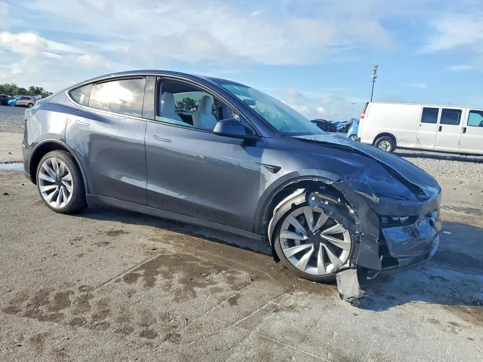 2026 TESLA MODEL Y   