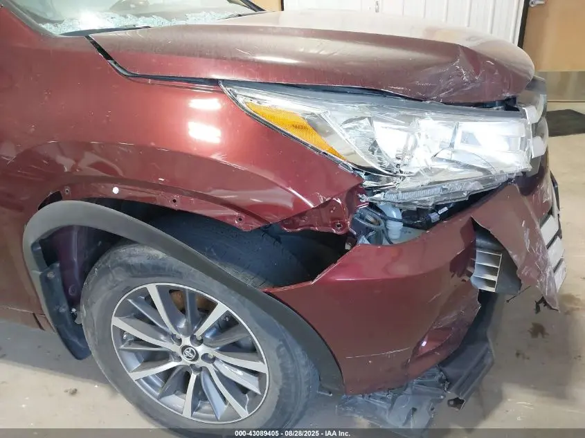 2017 TOYOTA HIGHLANDER XLE