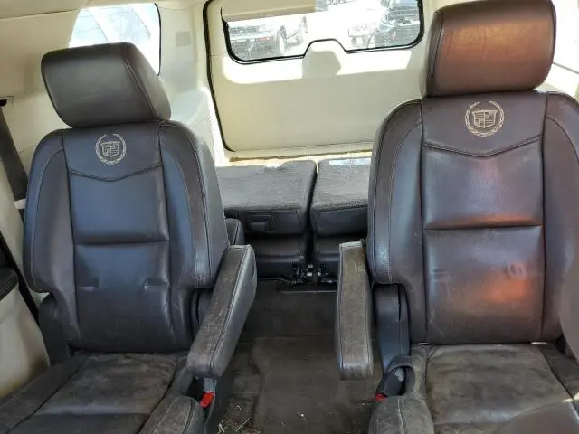 2011 CADILLAC ESCALADE ESV PLATINUM  