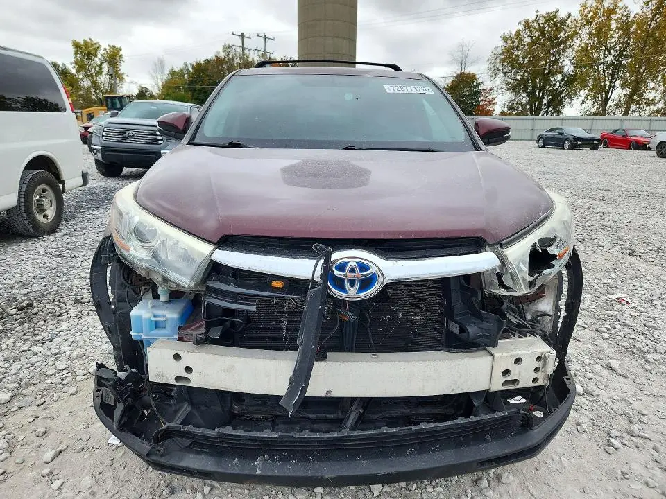 2015 TOYOTA HIGHLANDER LE  