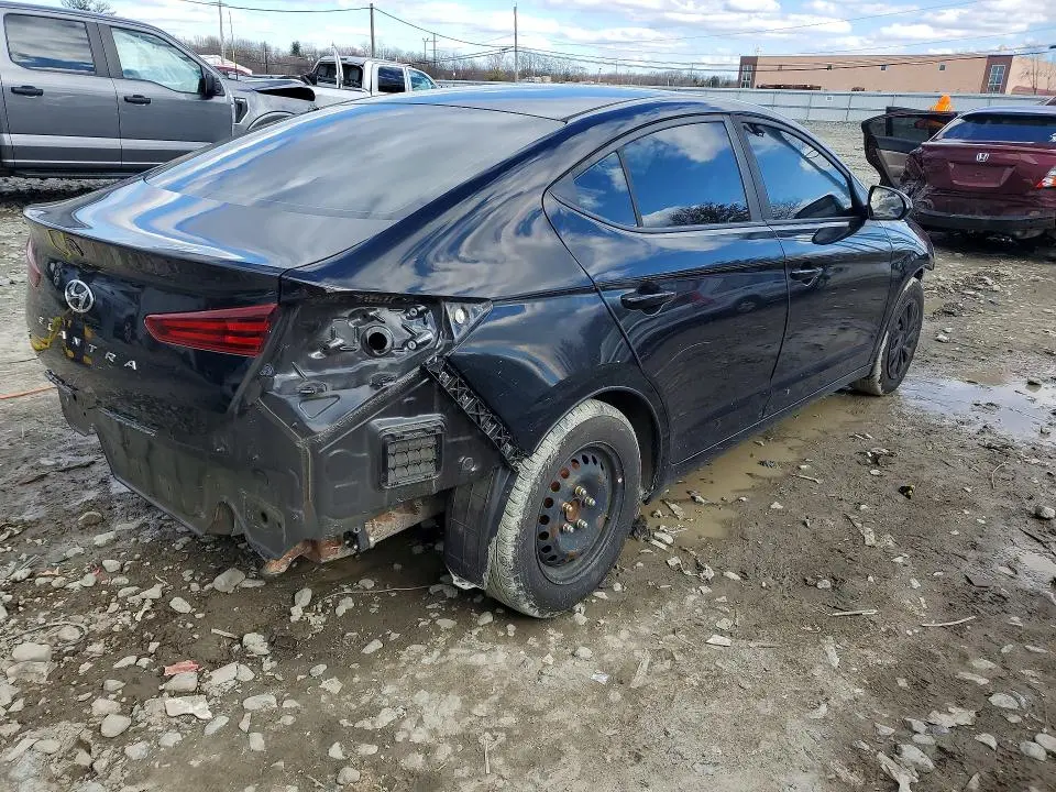 2020 HYUNDAI ELANTRA SE  