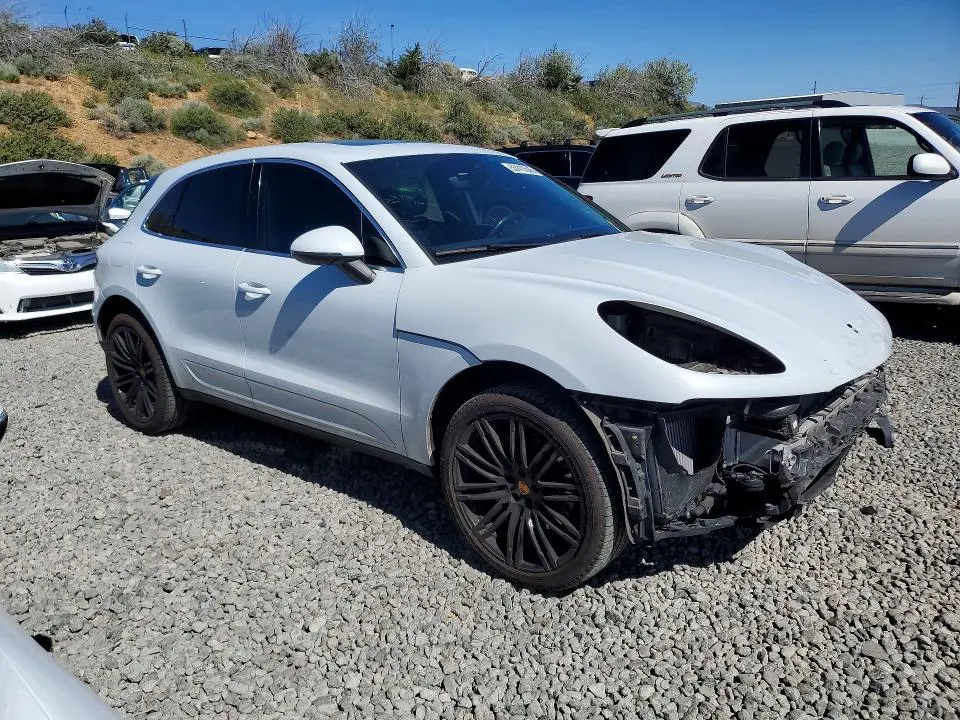 2018 PORSCHE MACAN S  