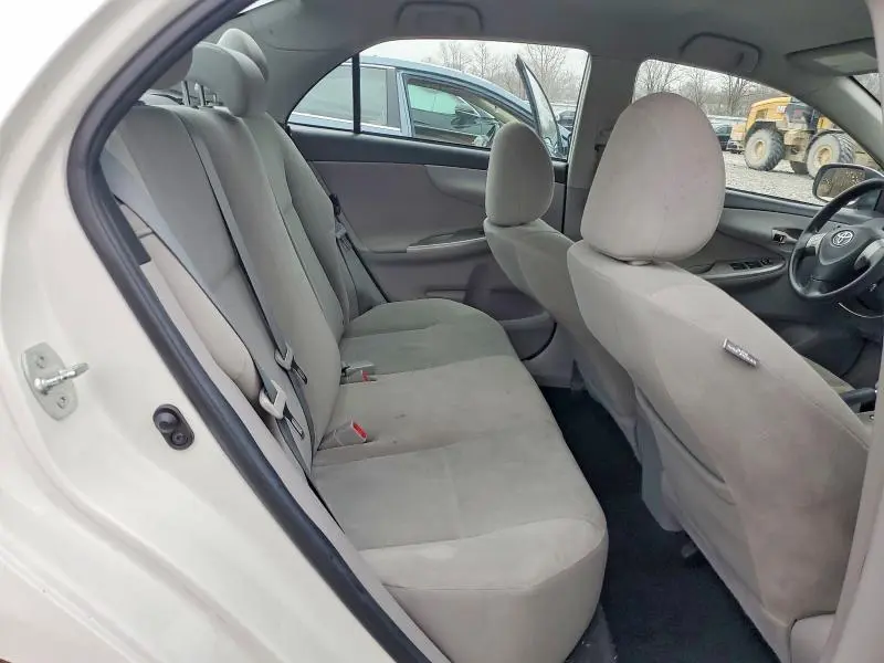 2013 TOYOTA COROLLA LE  