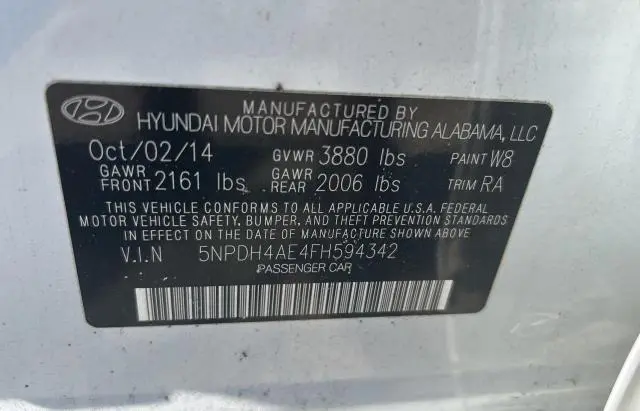 2015 HYUNDAI ELANTRA SE  