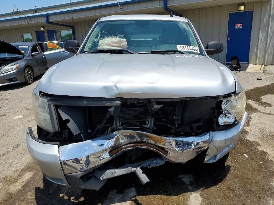 2011 CHEVROLET SILVERADO C1500 LT  