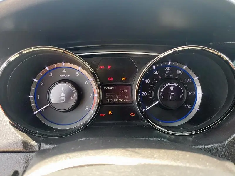 2013 HYUNDAI SONATA SE  