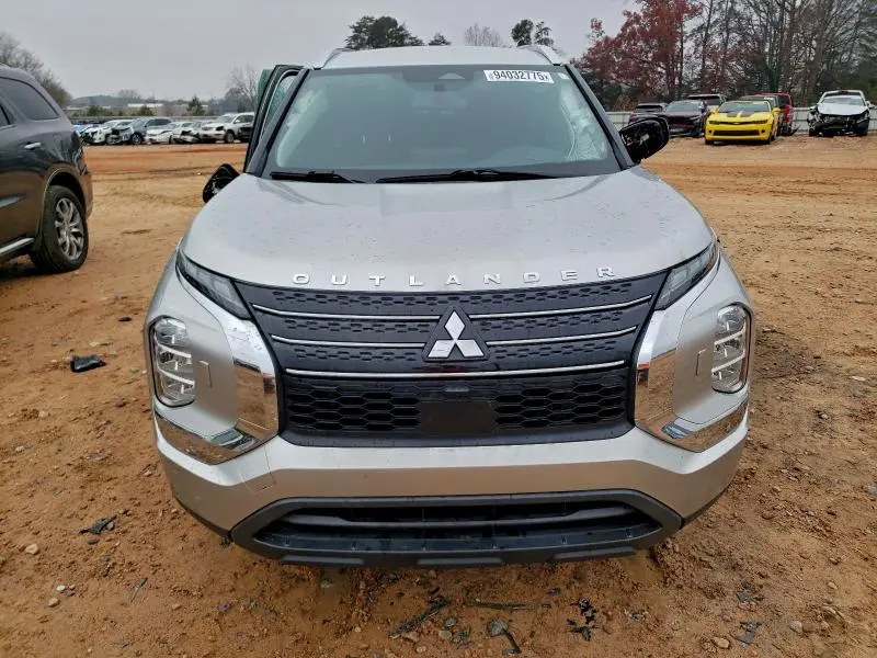 2022 MITSUBISHI OUTLANDER ES  