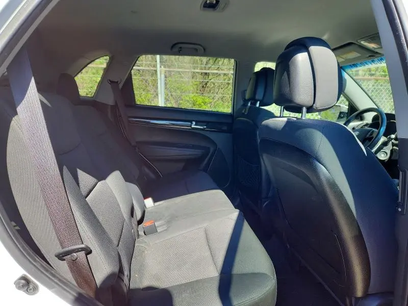 2012 KIA SORENTO LX  