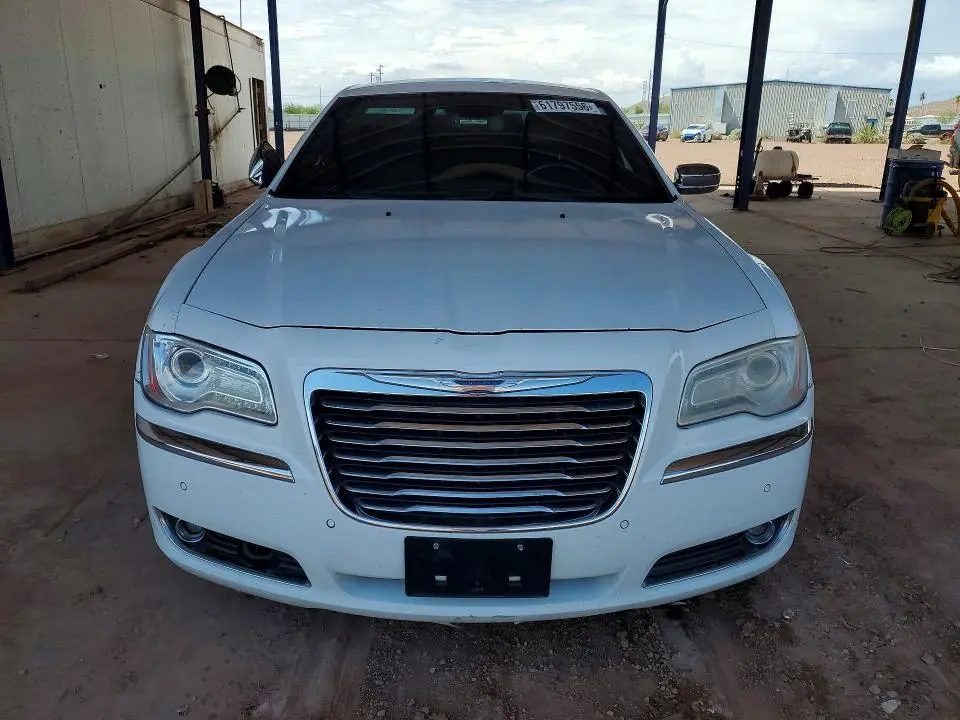 2011 CHRYSLER 300C   