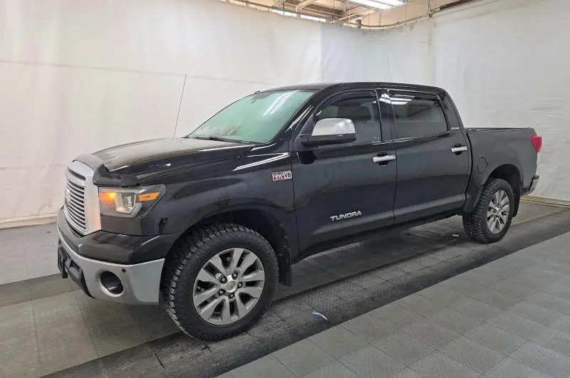 2013 TOYOTA TUNDRA PLATINUM  