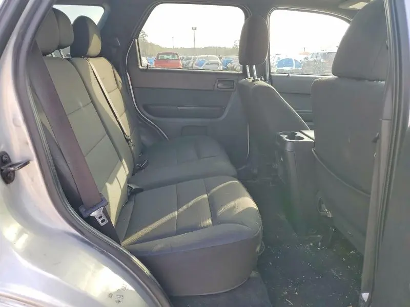 2011 FORD ESCAPE XLT  