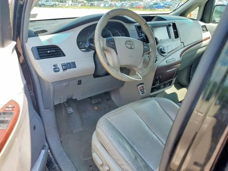 2011 TOYOTA SIENNA XLE 8-PASSENGER  