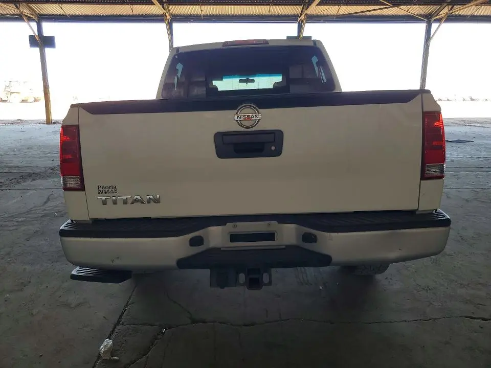 2014 NISSAN TITAN S  