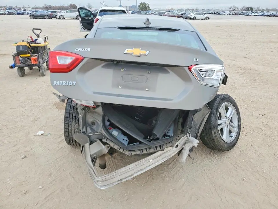 2017 CHEVROLET CRUZE LT  