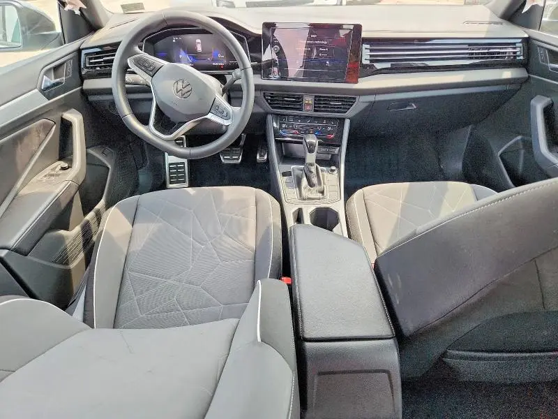 2025 VOLKSWAGEN JETTA SPORT  
