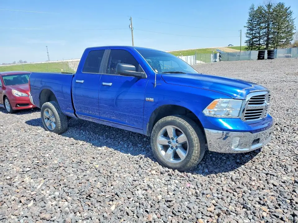 2015 RAM 1500 SLT  