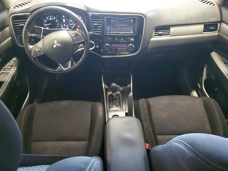 2017 MITSUBISHI OUTLANDER ES  