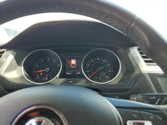 2018 VOLKSWAGEN TIGUAN SE  