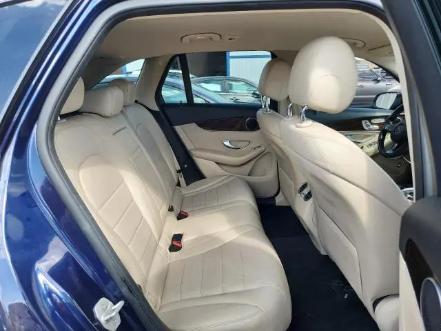 2016 MERCEDES-BENZ GLC 300