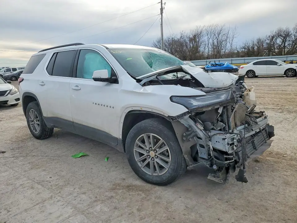 2023 CHEVROLET TRAVERSE LT  