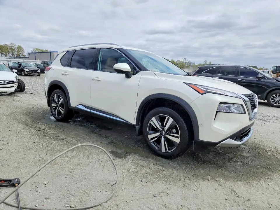 2022 NISSAN ROGUE PLATINUM  