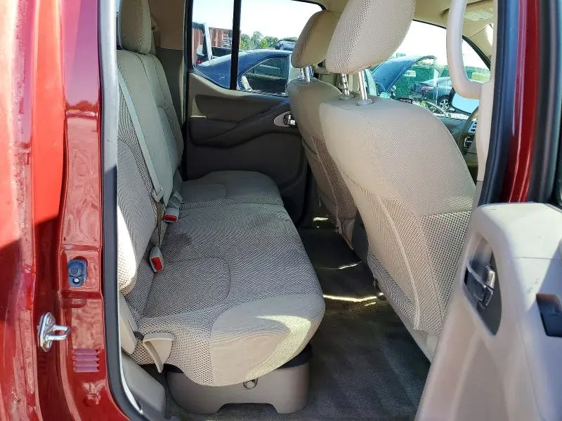 2017 NISSAN FRONTIER SV  