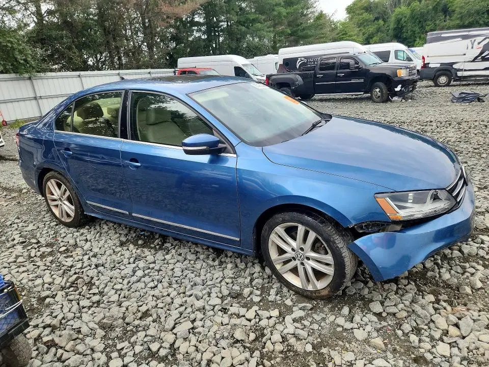 2017 VOLKSWAGEN JETTA SEL  