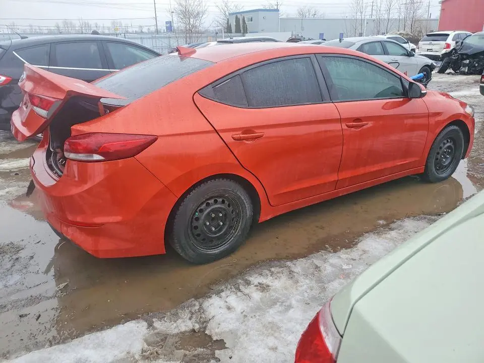 2017 HYUNDAI ELANTRA SE  