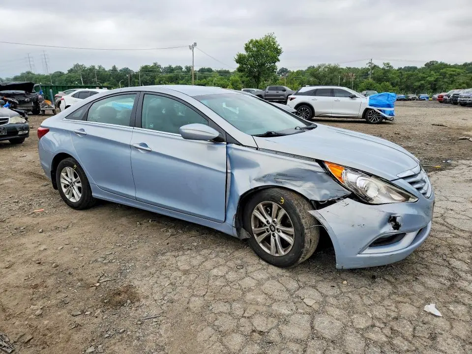 2013 HYUNDAI SONATA GLS  