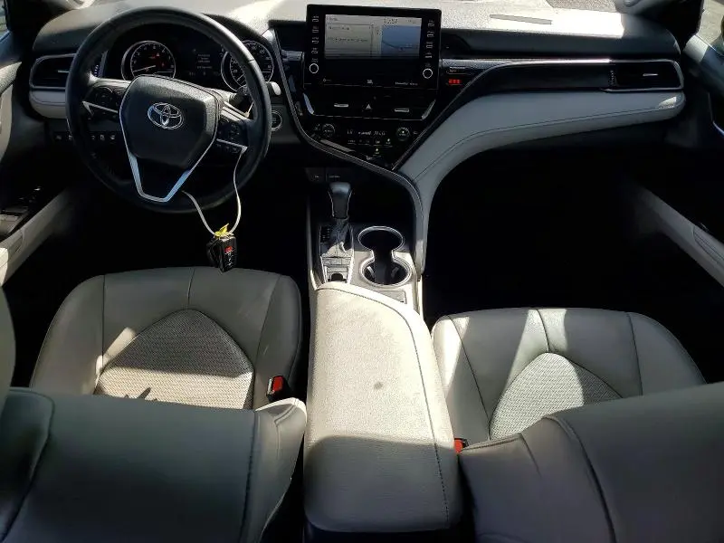 2023 TOYOTA CAMRY XLE  