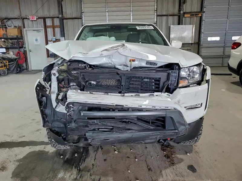 2024 NISSAN FRONTIER S  