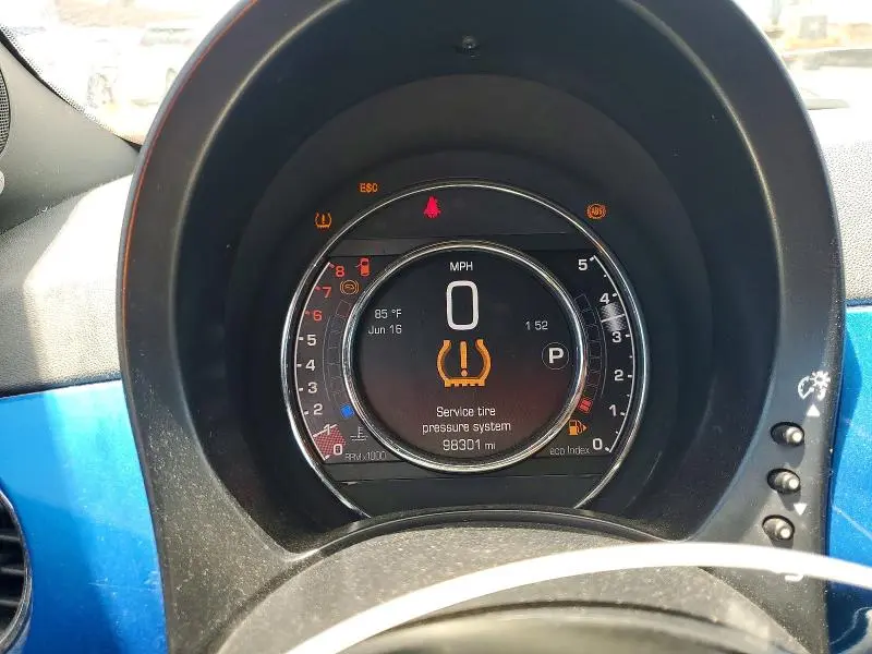2015 FIAT 500 SPORT  