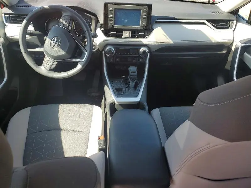 2022 TOYOTA RAV4 XLE  
