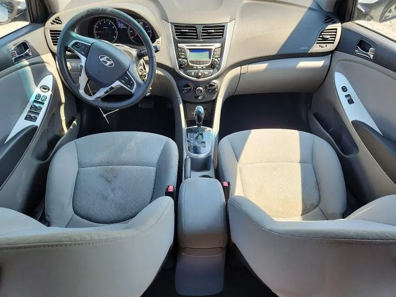 2013 HYUNDAI ACCENT SE  