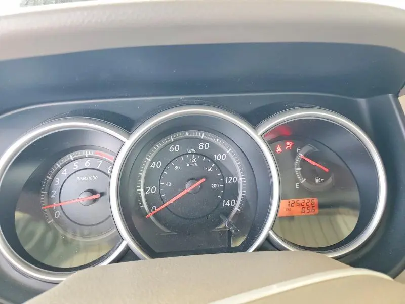 2011 NISSAN VERSA 1.8 S  