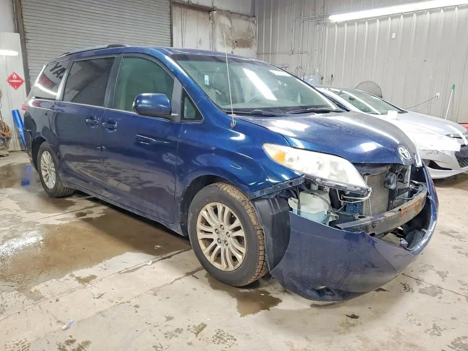 2012 TOYOTA SIENNA XLE 8-PASSENGER  