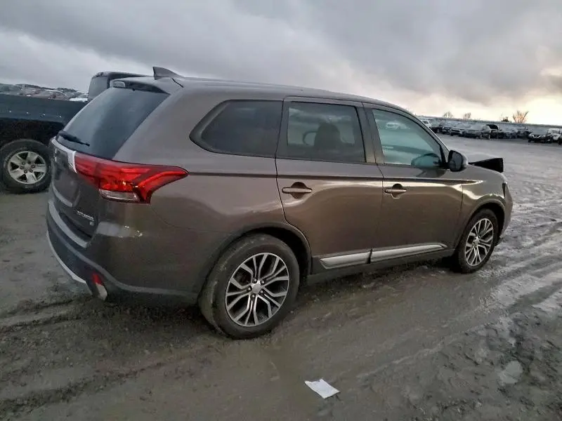 2017 MITSUBISHI OUTLANDER SE  