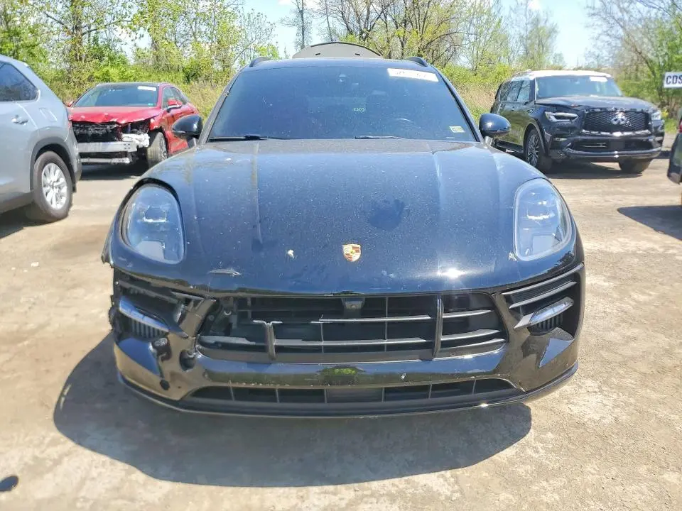 2021 PORSCHE MACAN GTS  