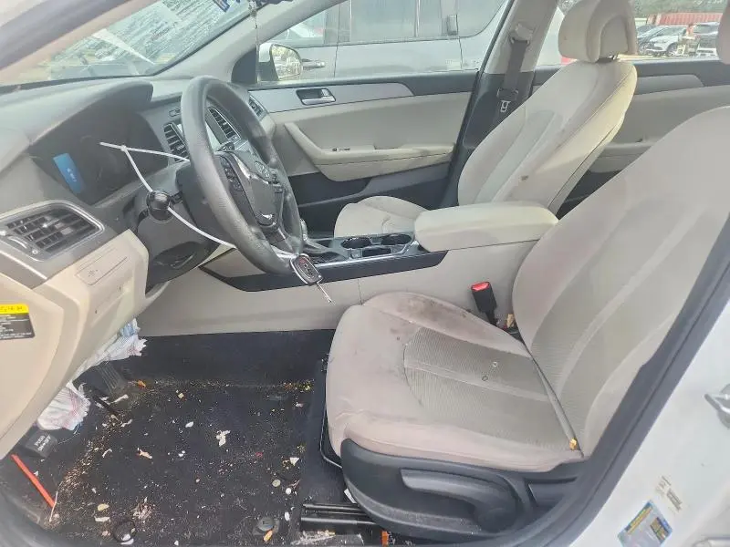 2017 HYUNDAI SONATA SE  