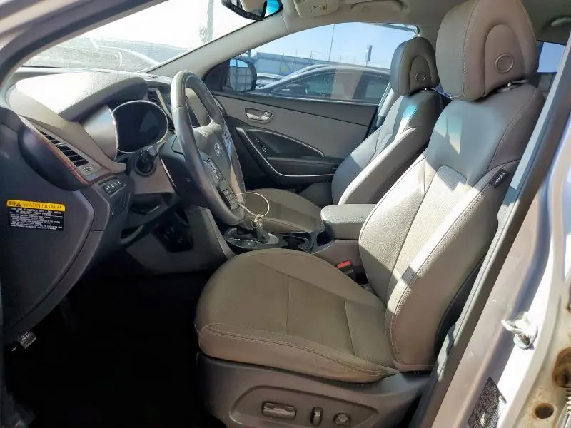 2017 HYUNDAI SANTA FE SE  