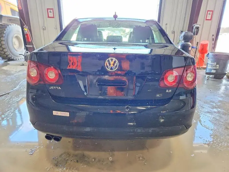 2010 VOLKSWAGEN JETTA SE  