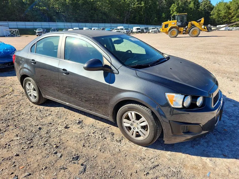 2016 CHEVROLET SONIC LT  